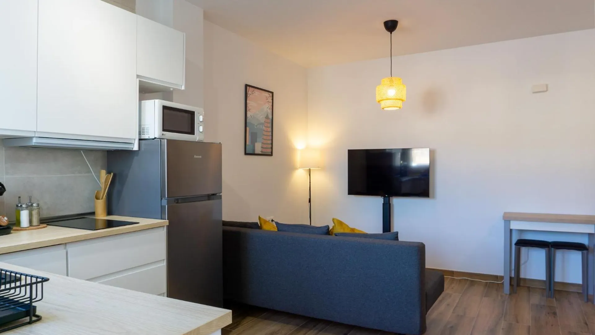 Apartamento Con Terraza En La Playa La Cala Del Moral Spain